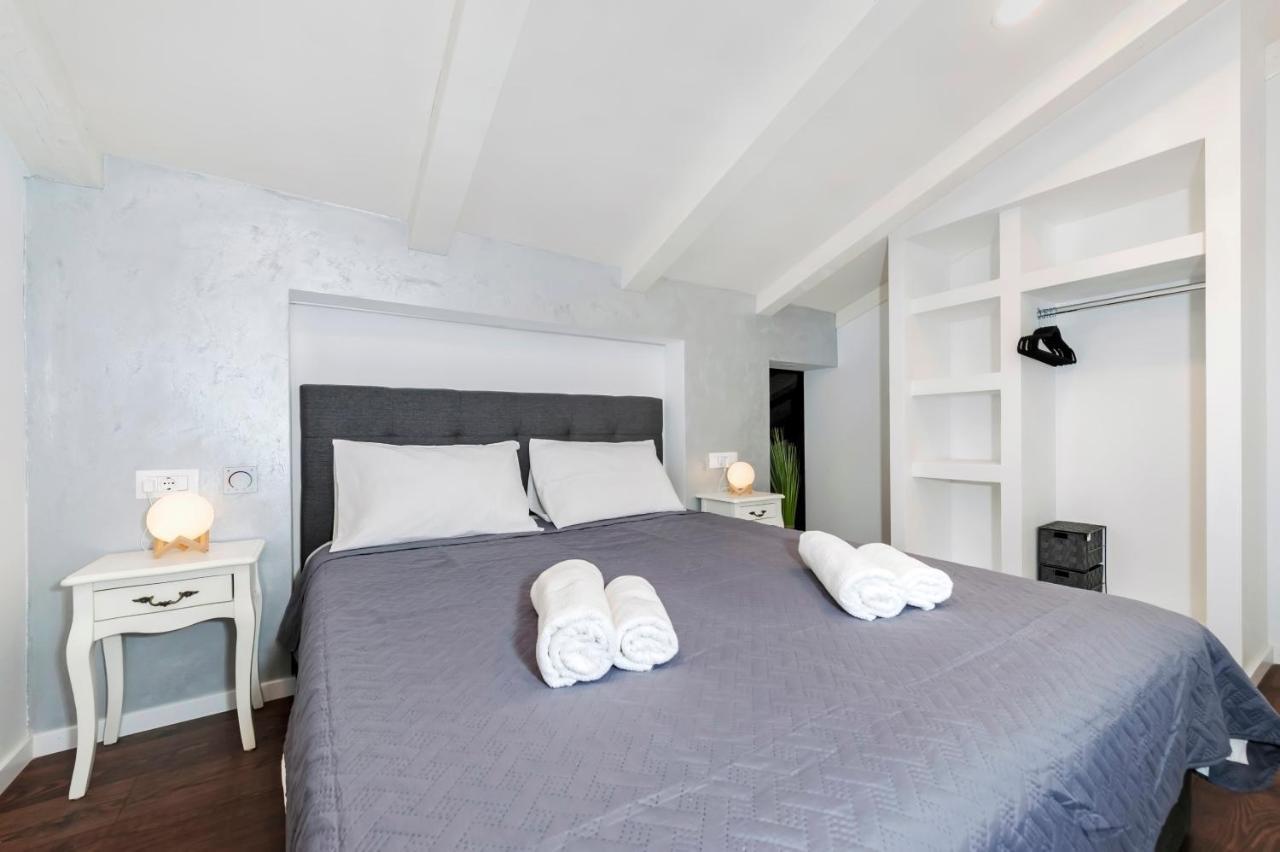 Deluxe Apartments A&A - 2 Ровінь Екстер'єр фото