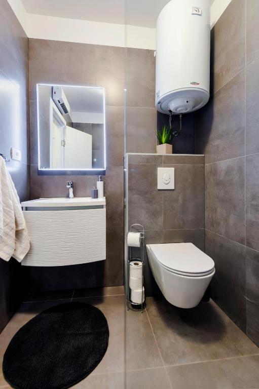 Deluxe Apartments A&A - 2 Ровінь Екстер'єр фото