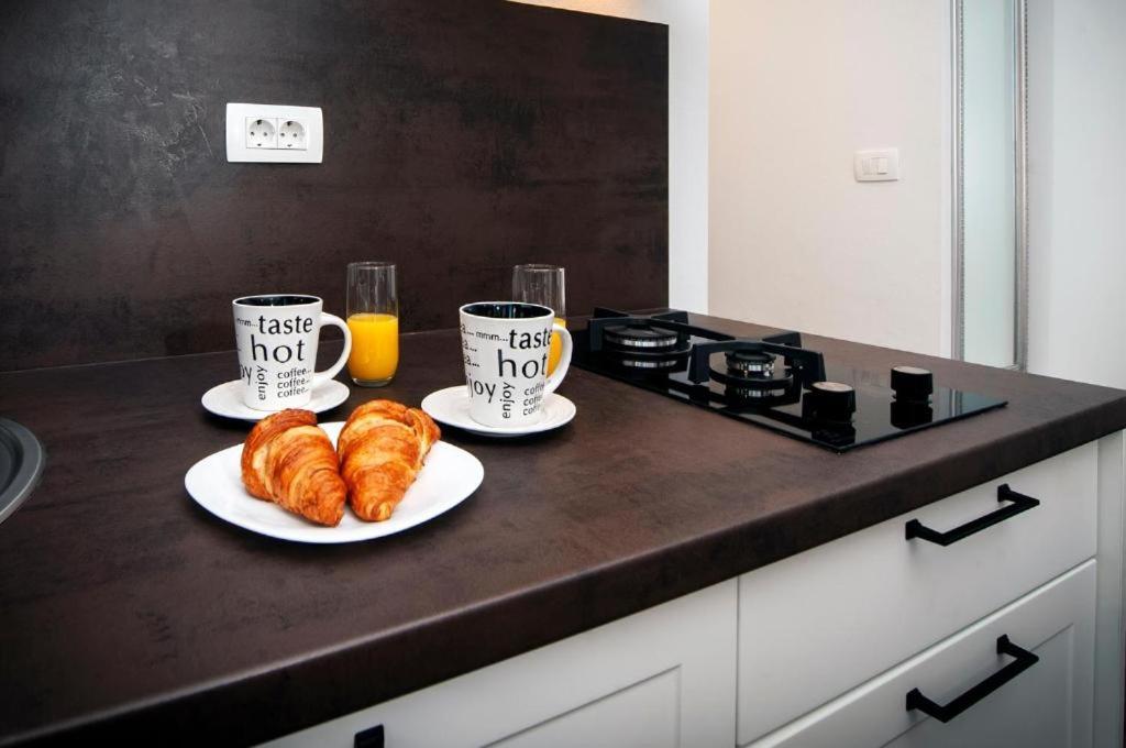 Deluxe Apartments A&A - 2 Ровінь Екстер'єр фото
