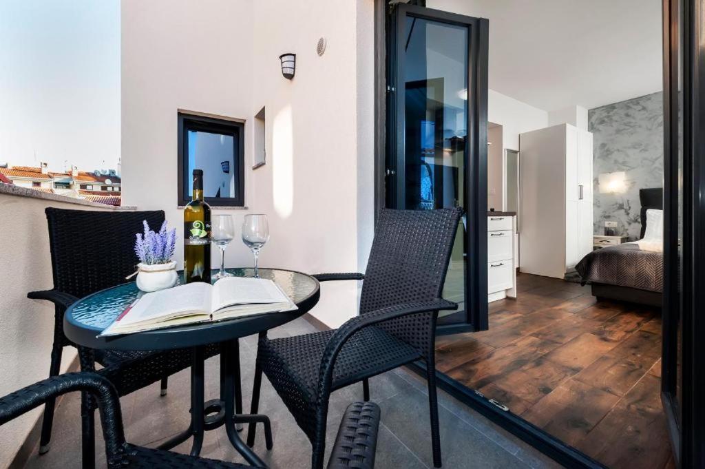 Deluxe Apartments A&A - 2 Ровінь Екстер'єр фото