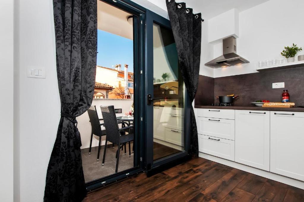 Deluxe Apartments A&A - 2 Ровінь Екстер'єр фото