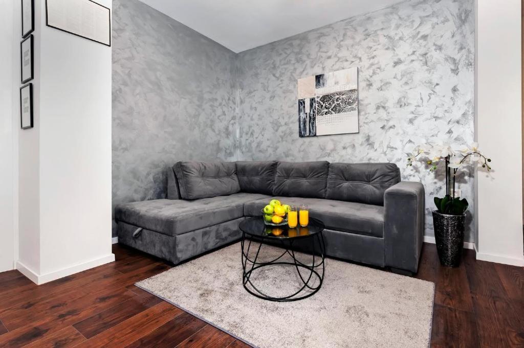 Deluxe Apartments A&A - 2 Ровінь Екстер'єр фото